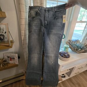 Pilcro Women's Light Blue Straight Jeans